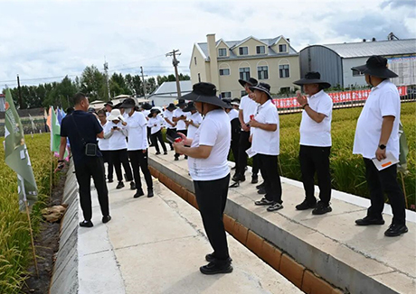 垦丰种业宝泉岭分公司莅临田友种业考察交流